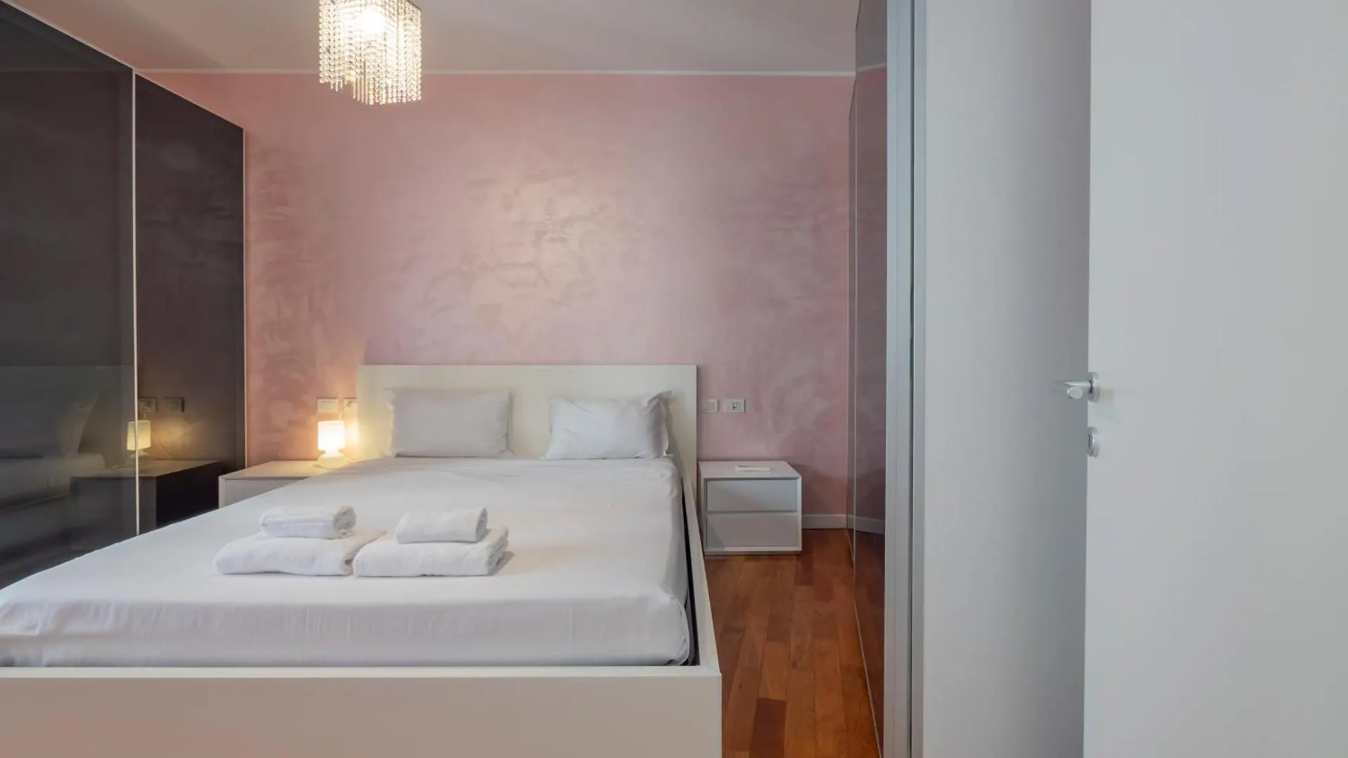 I-Host Apartment - Certosa 92 ميلان