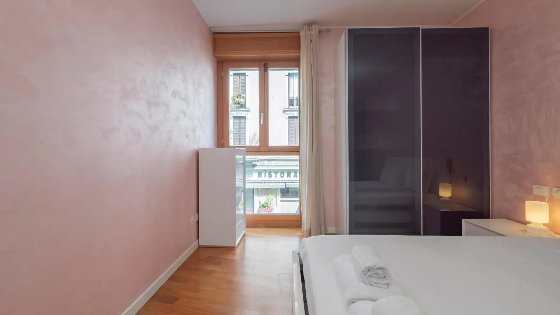 I-Host Apartment - Certosa 92 ميلان